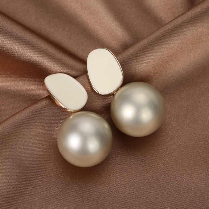 Elegant Pearl Stud Earrings